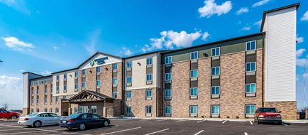 WoodSpring Suites Indianapolis Exterior