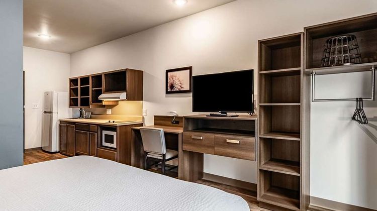 WoodSpring Suites Indianapolis Room