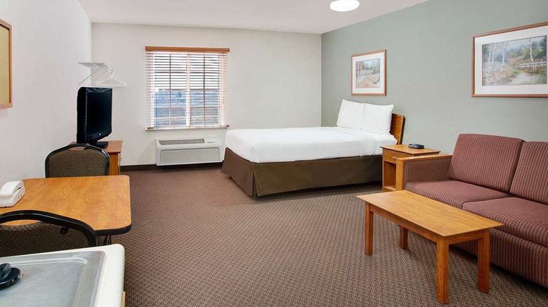 <b>WoodSpring Suites Fort Wayne Room</b>. Images powered by <a href="https://iceportal.shijigroup.com/" title="IcePortal" target="_blank">IcePortal</a>.