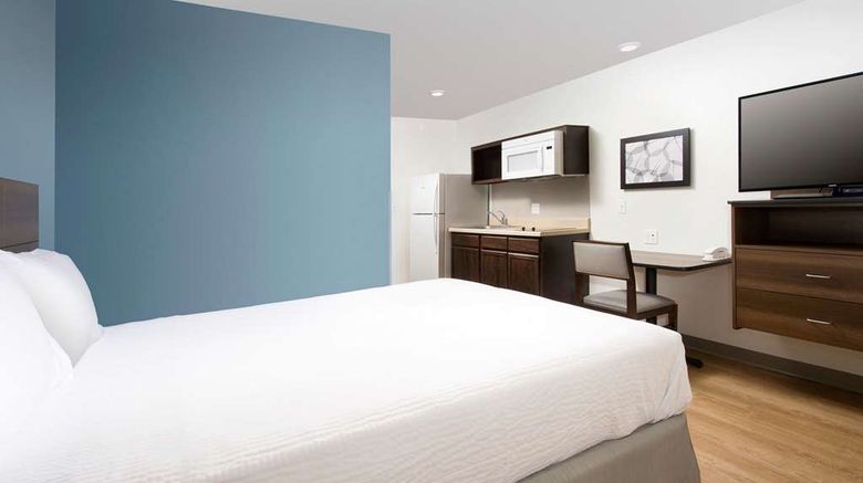 <b>WoodSpring Suites Albuquerque Room</b>. Images powered by <a href="https://iceportal.shijigroup.com/" title="IcePortal" target="_blank">IcePortal</a>.