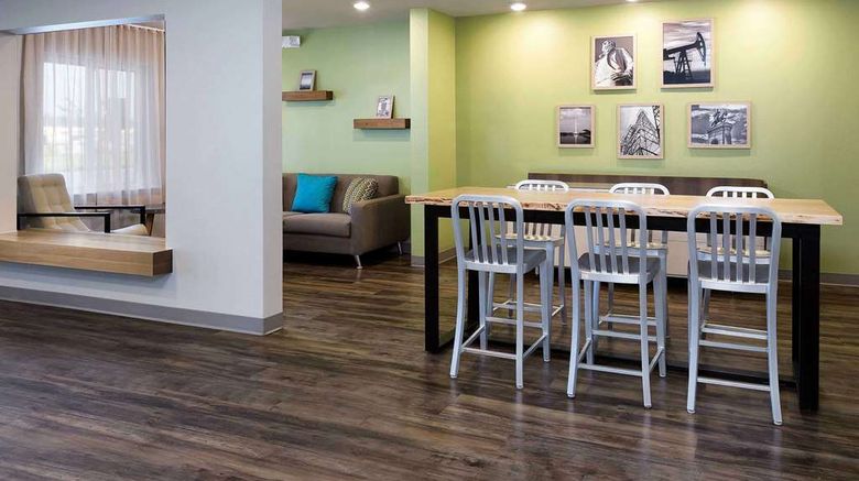 <b>WoodSpring Suites Albuquerque Lobby</b>. Images powered by <a href="https://iceportal.shijigroup.com/" title="IcePortal" target="_blank">IcePortal</a>.