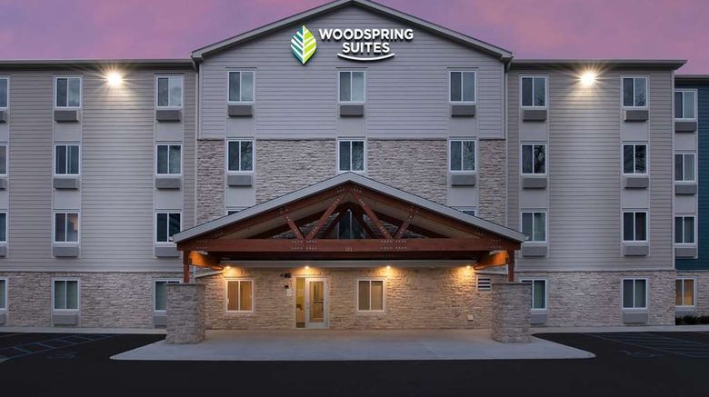<b>WoodSpring Suites Albuquerque Exterior</b>. Images powered by <a href="https://iceportal.shijigroup.com/" title="IcePortal" target="_blank">IcePortal</a>.