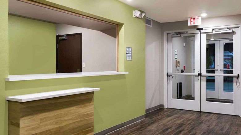 <b>WoodSpring Suites Albuquerque Lobby</b>. Images powered by <a href="https://iceportal.shijigroup.com/" title="IcePortal" target="_blank">IcePortal</a>.