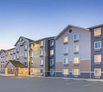 WoodSpring Suites Sioux Falls Exterior