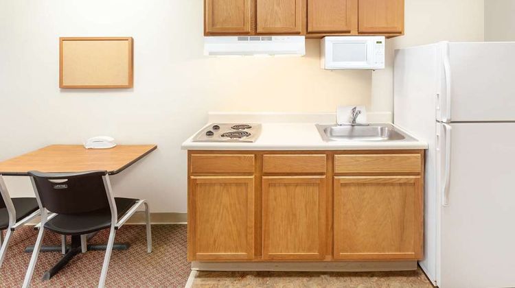 WoodSpring Suites Sioux Falls Room