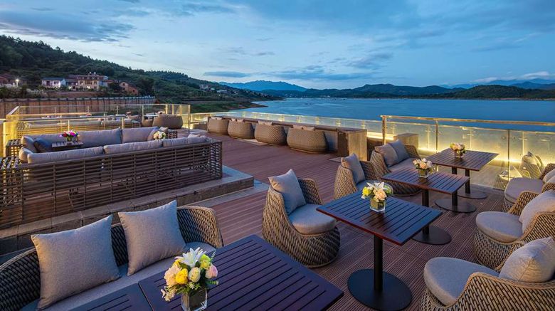 <b>Ramada by Wyndham Dongjiang Lake Restaurant</b>. Images powered by <a href="https://iceportal.shijigroup.com/" title="IcePortal" target="_blank">IcePortal</a>.
