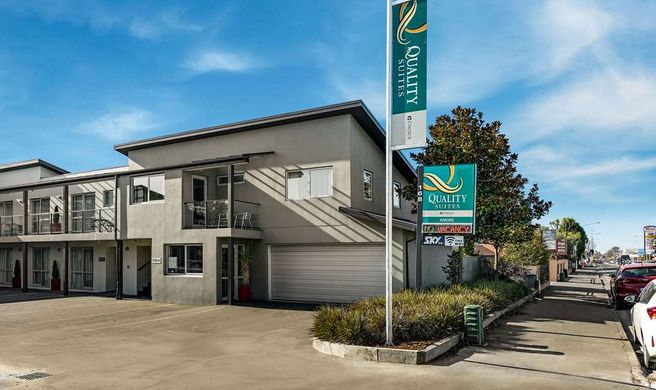 Quality Suites Amore Exterior