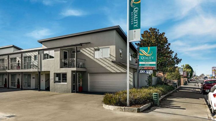 Quality Suites Amore Exterior