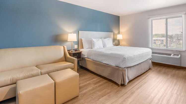 WoodSpring Suites Chicago Midway Room