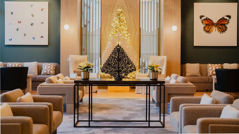 <b>Waldorf Astoria Cancun Lobby</b>. Images powered by <a href="https://iceportal.shijigroup.com/" title="IcePortal" target="_blank">IcePortal</a>.
