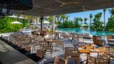<b>Waldorf Astoria Cancun Pool</b>. Images powered by <a href="https://iceportal.shijigroup.com/" title="IcePortal" target="_blank">IcePortal</a>.