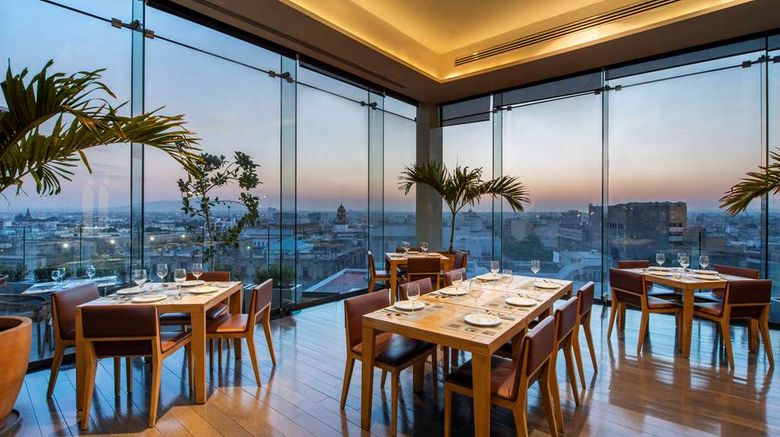 <b>DoubleTree by Hilton Centro Historico Restaurant</b>. Images powered by <a href="https://iceportal.shijigroup.com/" title="IcePortal" target="_blank">IcePortal</a>.