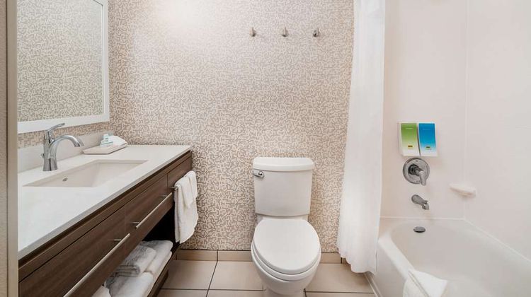 Home2 Suites by Hilton Corona Room