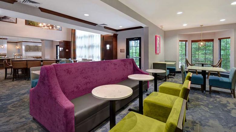 <b>Homewood Suites by Hilton Yorktown Lobby</b>. Images powered by <a href="https://iceportal.shijigroup.com/" title="IcePortal" target="_blank">IcePortal</a>.