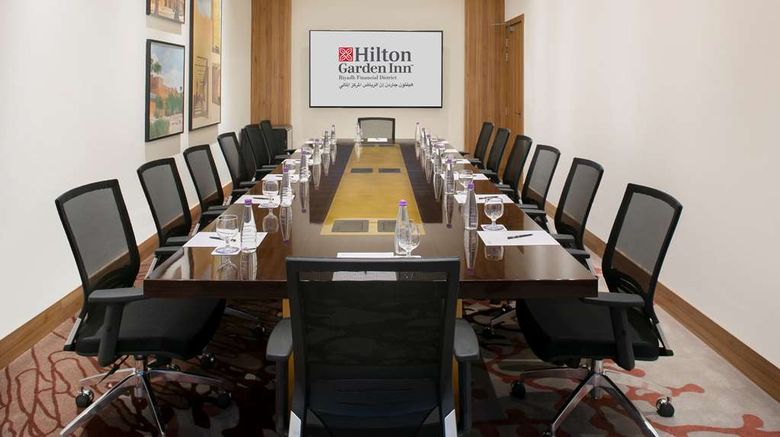 <b>Hilton Garden Inn Riyadh Financial Distr Meeting</b>. Images powered by <a href="https://iceportal.shijigroup.com/" title="IcePortal" target="_blank">IcePortal</a>.