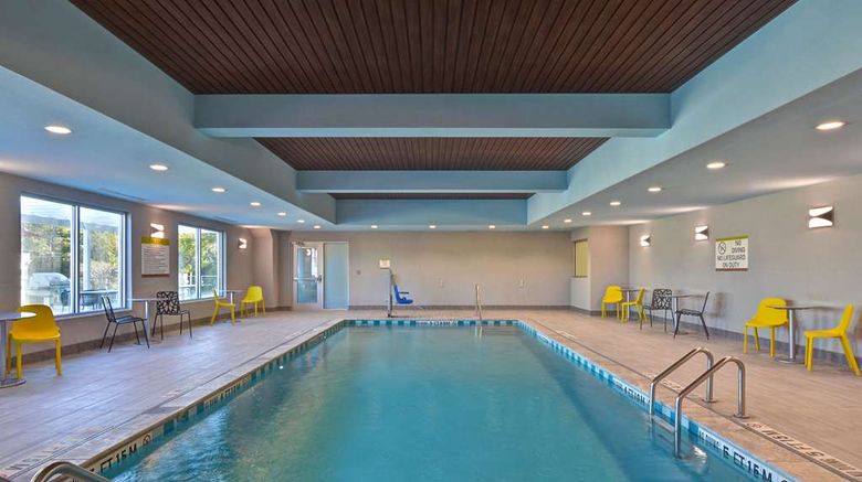 <b>Home2 Suites by Hilton Savannah Midtown Pool</b>. Images powered by <a href="https://iceportal.shijigroup.com/" title="IcePortal" target="_blank">IcePortal</a>.