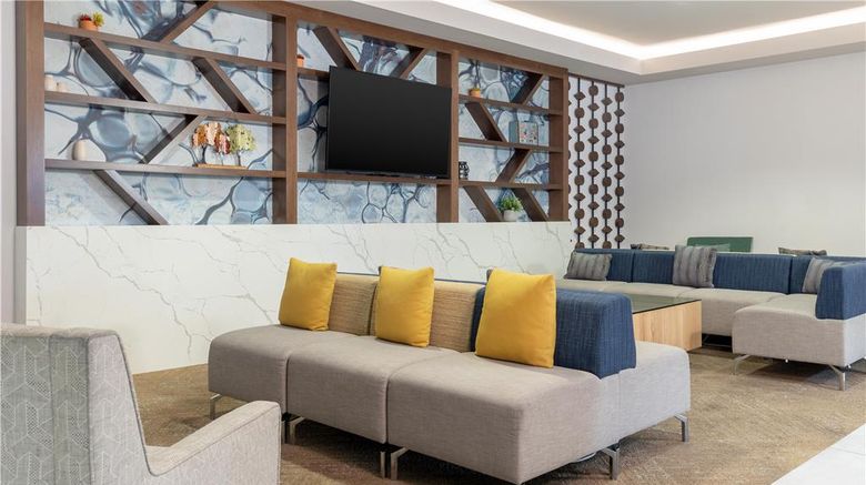 <b>Hilton Garden Inn Arundel Mills BWI Arpt Lobby</b>. Images powered by <a href="https://iceportal.shijigroup.com/" title="IcePortal" target="_blank">IcePortal</a>.