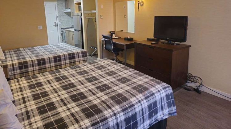 Rodeway Inn & Suites Kamloops Room