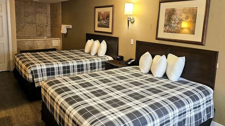 <b>Rodeway Inn & Suites Kamloops Suite</b>. Images powered by <a href="https://iceportal.shijigroup.com/" title="IcePortal" target="_blank">IcePortal</a>.