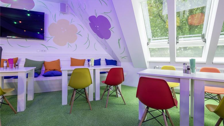 <b>Flowers Hotel Muenster Restaurant</b>. Images powered by <a href="https://iceportal.shijigroup.com/" title="IcePortal" target="_blank">IcePortal</a>.