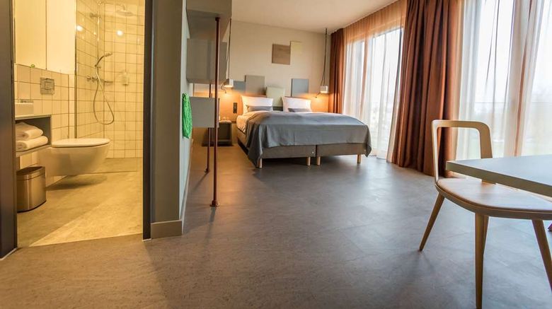 <b>Hotel Einsmehr Room</b>. Images powered by <a href="https://iceportal.shijigroup.com/" title="IcePortal" target="_blank">IcePortal</a>.
