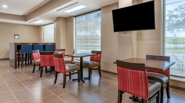 <b>Comfort Suites Daytona Beach Speedway Restaurant</b>. Images powered by <a href="https://iceportal.shijigroup.com/" title="IcePortal" target="_blank">IcePortal</a>.