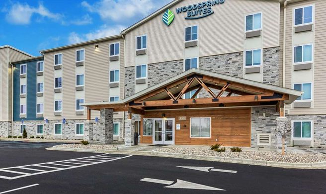 WoodSpring Suites Indianapolis Castleton Exterior