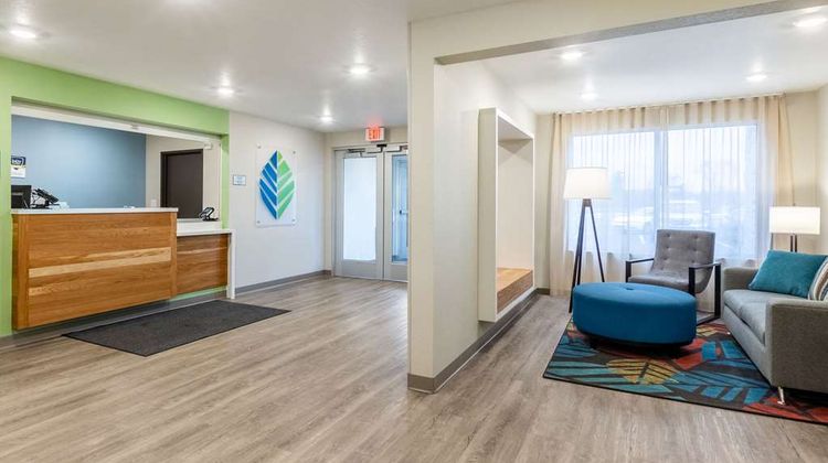 WoodSpring Suites Indianapolis Castleton Lobby