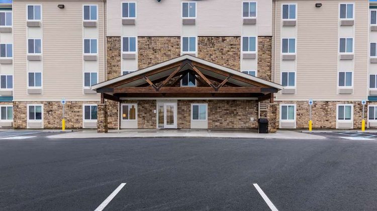 WoodSpring Suites Airport South Exterior