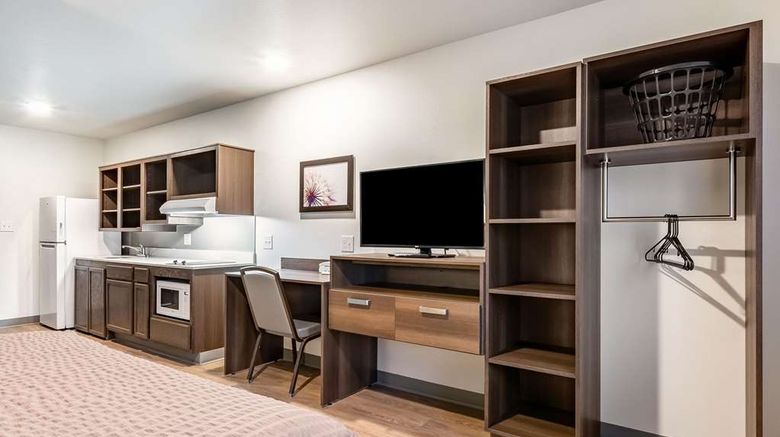 <b>WoodSpring Suites Airport South Room</b>. Images powered by <a href="https://iceportal.shijigroup.com/" title="IcePortal" target="_blank">IcePortal</a>.