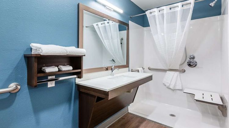 WoodSpring Suites Airport South Room