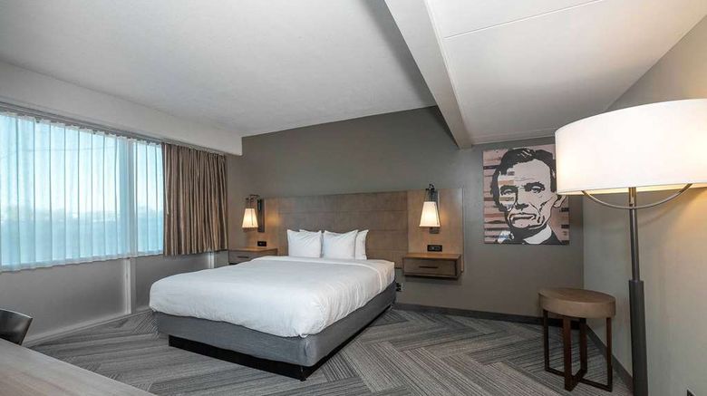<b>State House Inn Room</b>. Images powered by <a href="https://iceportal.shijigroup.com/" title="IcePortal" target="_blank">IcePortal</a>.
