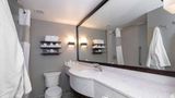 <b>State House Inn Room</b>. Images powered by <a href="https://iceportal.shijigroup.com/" title="IcePortal" target="_blank">IcePortal</a>.