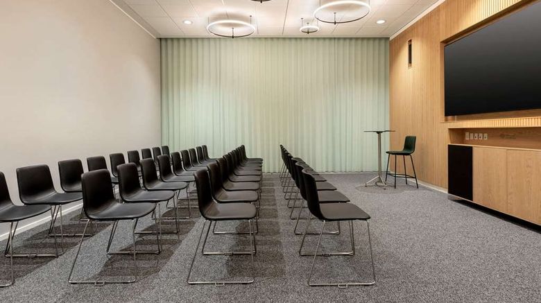 <b>Comwell Copenhagen Portside Dolce Hotel Meeting</b>. Images powered by <a href="https://iceportal.shijigroup.com/" title="IcePortal" target="_blank">IcePortal</a>.