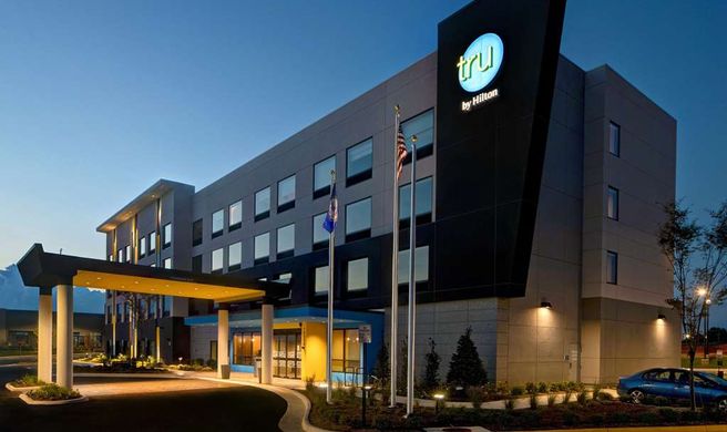 Tru by Hilton Manassas Exterior