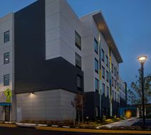 Tru by Hilton Manassas Exterior