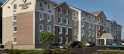 WoodSpring Suites Kansas City Mission Exterior
