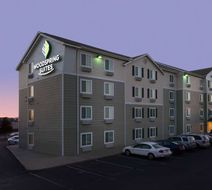 WoodSpring Suites Topeka Exterior