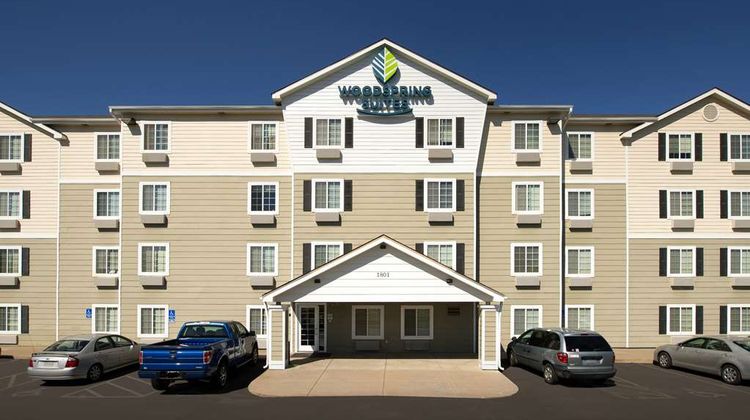 WoodSpring Suites Topeka Exterior