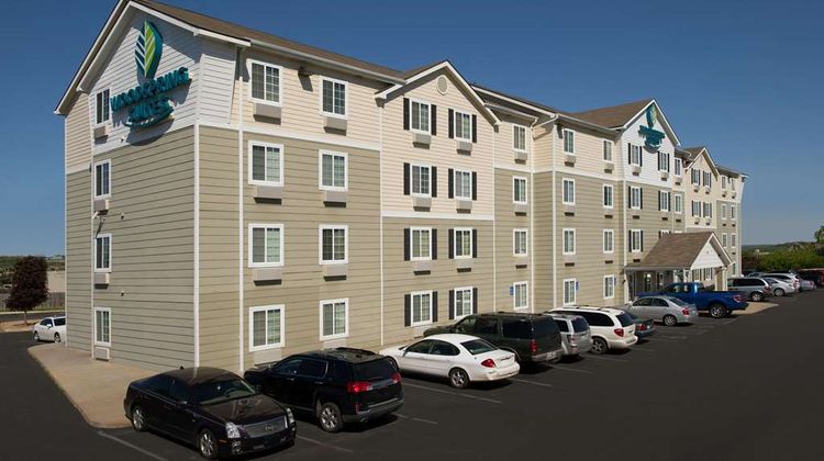 WoodSpring Suites Topeka Exterior
