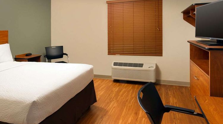 WoodSpring Suites Louisville Jeffersonto Room