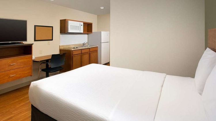 WoodSpring Suites Louisville Jeffersonto Room