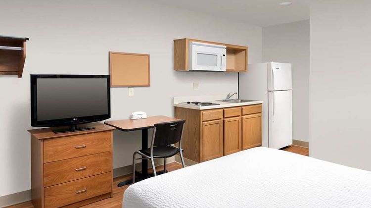 WoodSpring Suites St. Louis Arnold Room