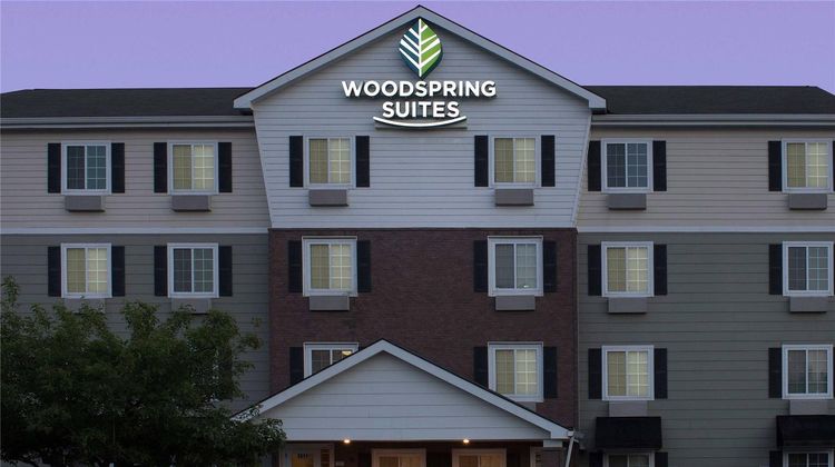 WoodSpring Suites Kansas City Liberty Exterior