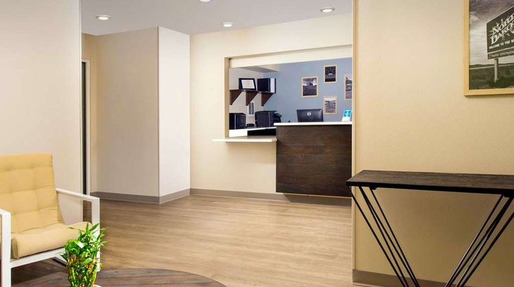 WoodSpring Suites Fargo Lobby