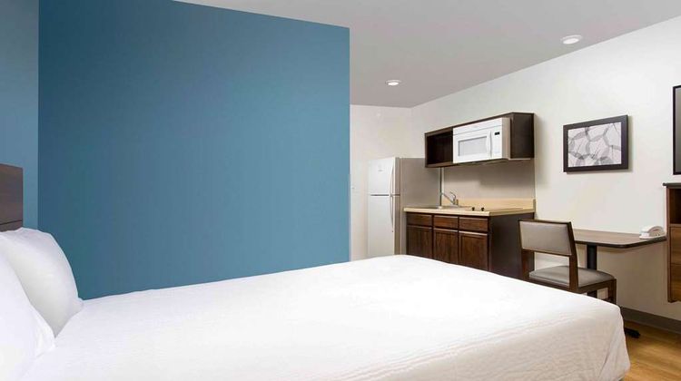 WoodSpring Suites Fargo Room