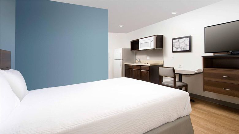 <b>Suburban Studios Watford City Room</b>. Images powered by <a href="https://iceportal.shijigroup.com/" title="IcePortal" target="_blank">IcePortal</a>.