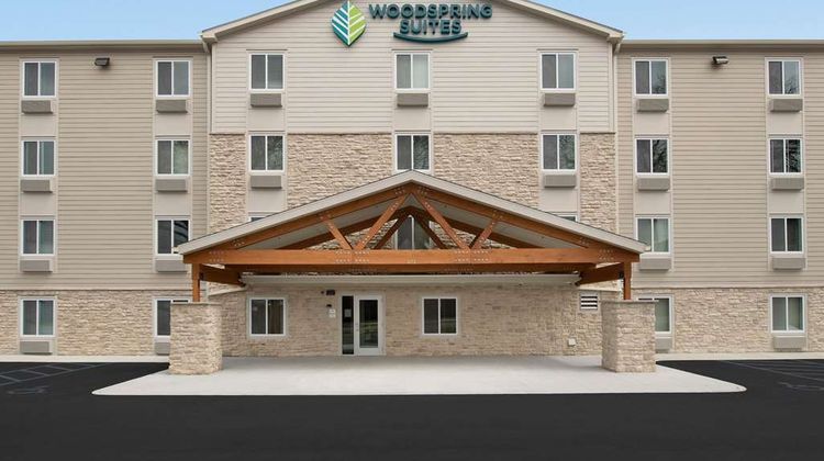 WoodSpring Suites Williston Exterior