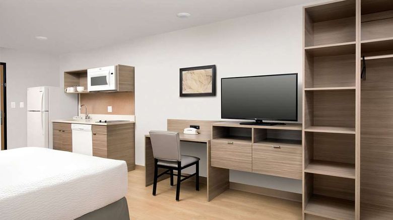 <b>WoodSpring Suites Seattle Redmond Room</b>. Images powered by <a href="https://iceportal.shijigroup.com/" title="IcePortal" target="_blank">IcePortal</a>.