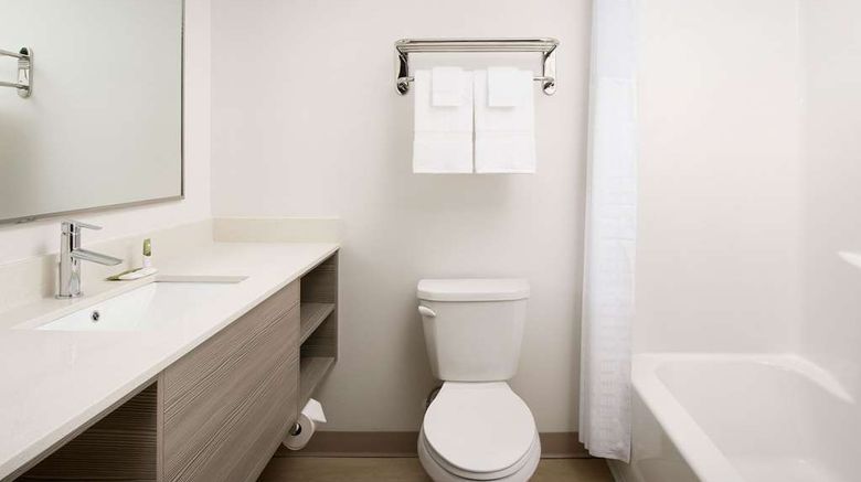 <b>WoodSpring Suites Seattle Redmond Room</b>. Images powered by <a href="https://iceportal.shijigroup.com/" title="IcePortal" target="_blank">IcePortal</a>.